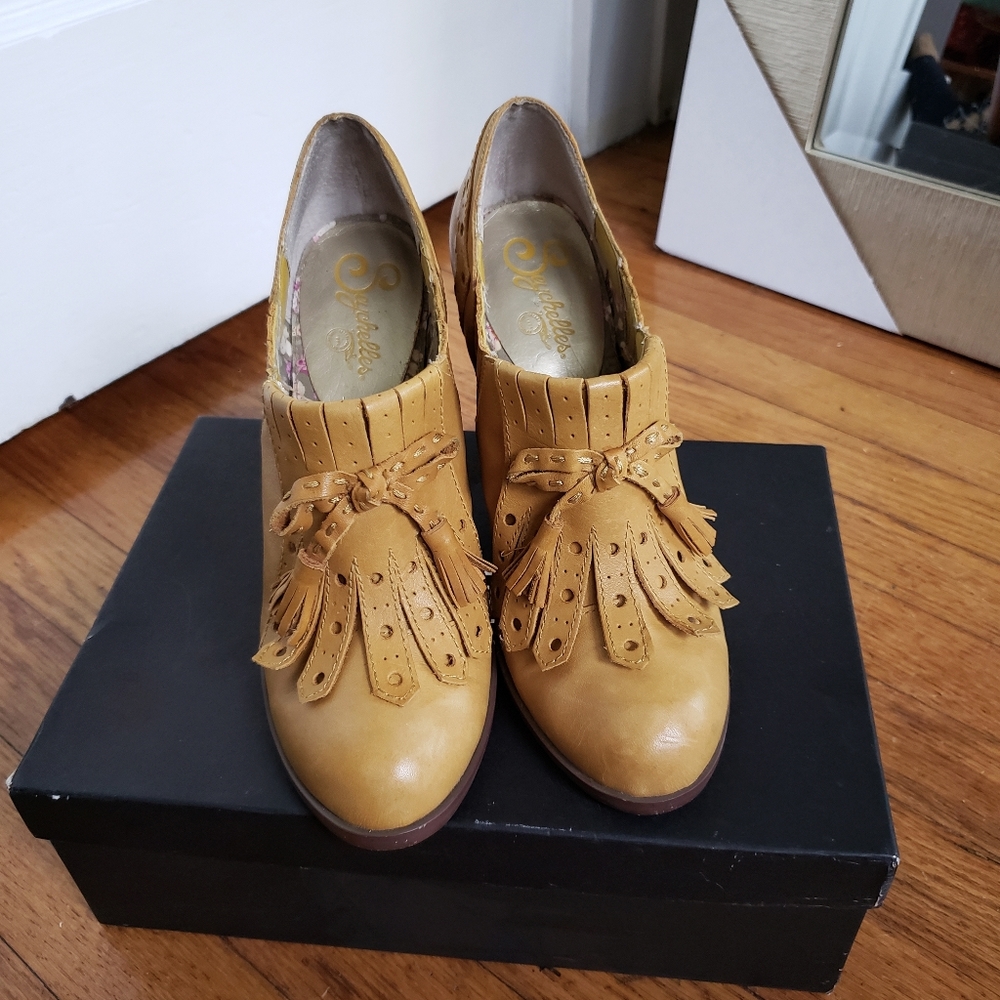 Seychelles oxford heels 8